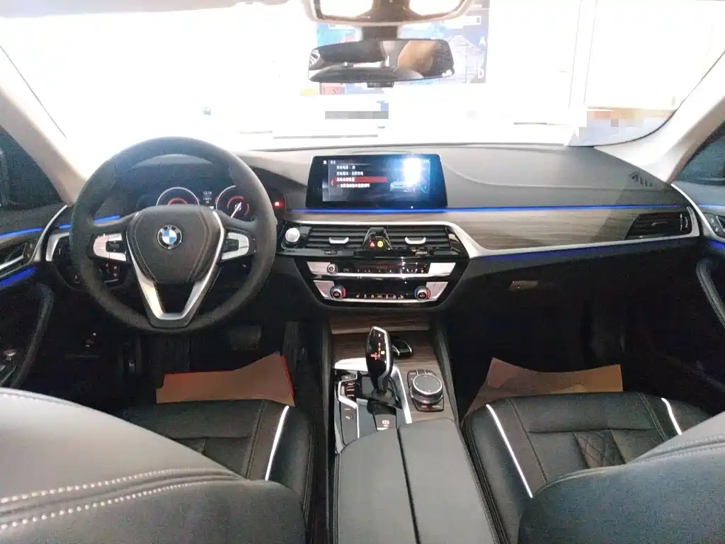 BMW 5 Series New Energy — фото 10