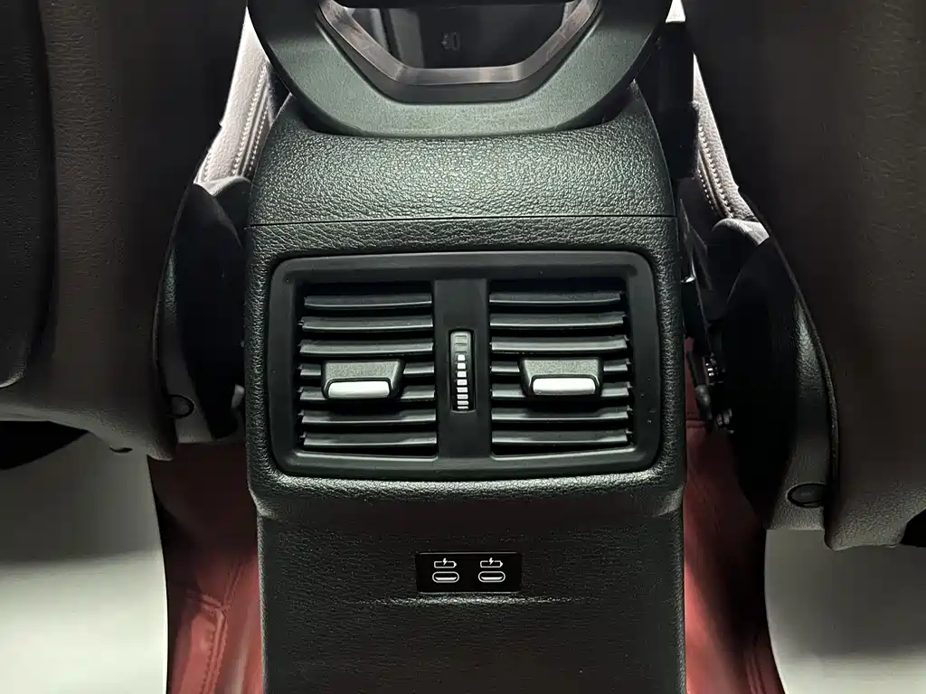 BMW X1 — фото 13