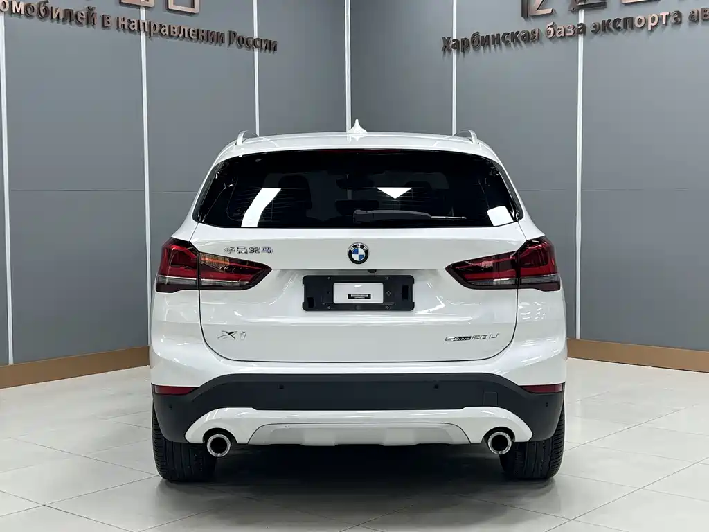 BMW X1 — фото 5