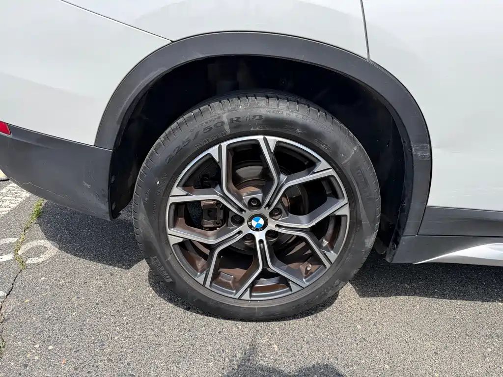 BMW X1 — фото 14