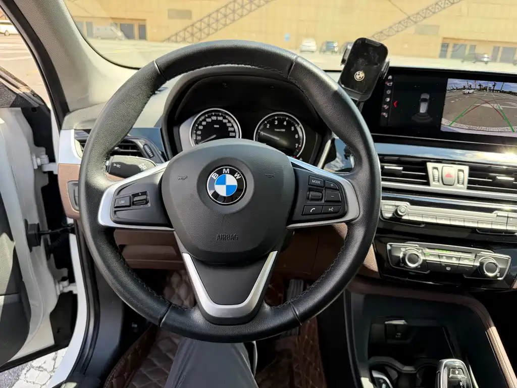 BMW X1 — фото 22