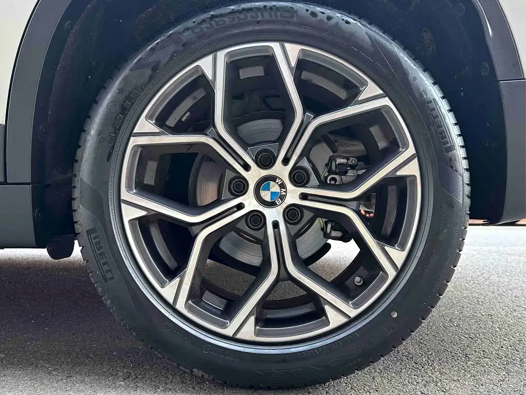 BMW X1 — фото 23
