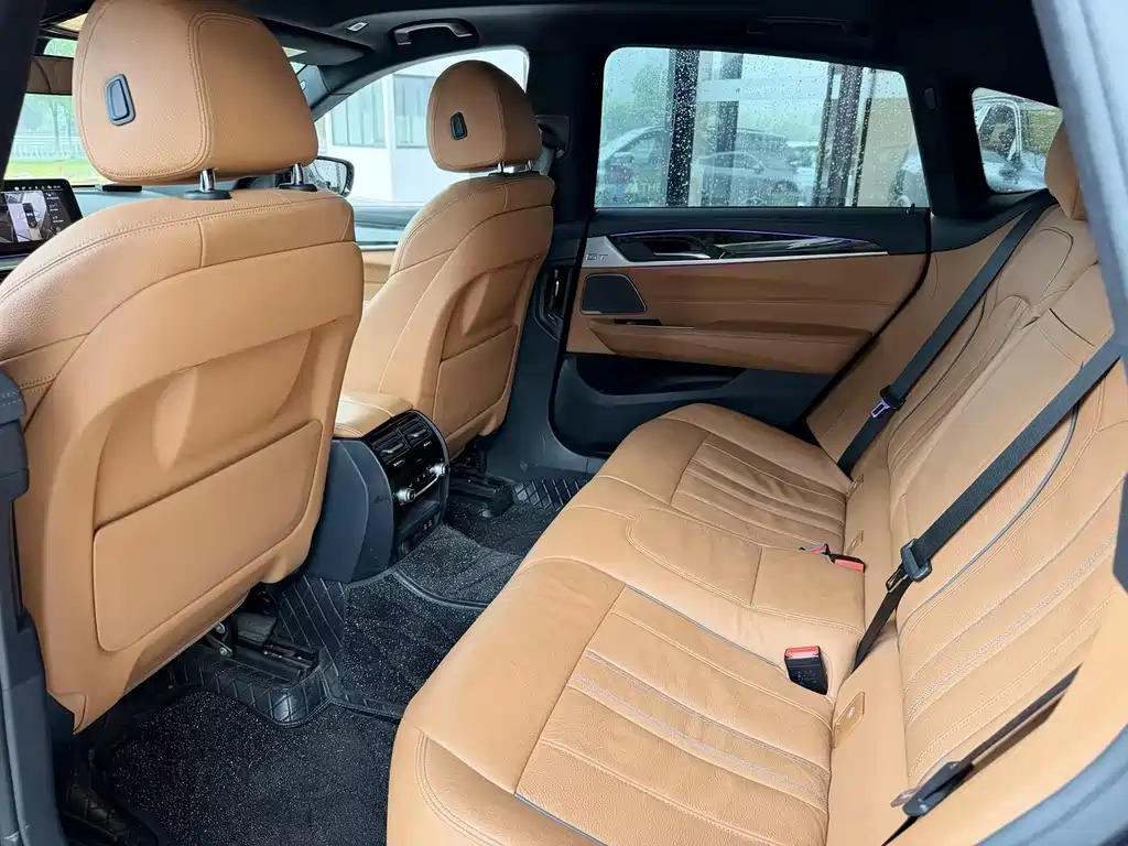 BMW 6 Series GT — фото 9
