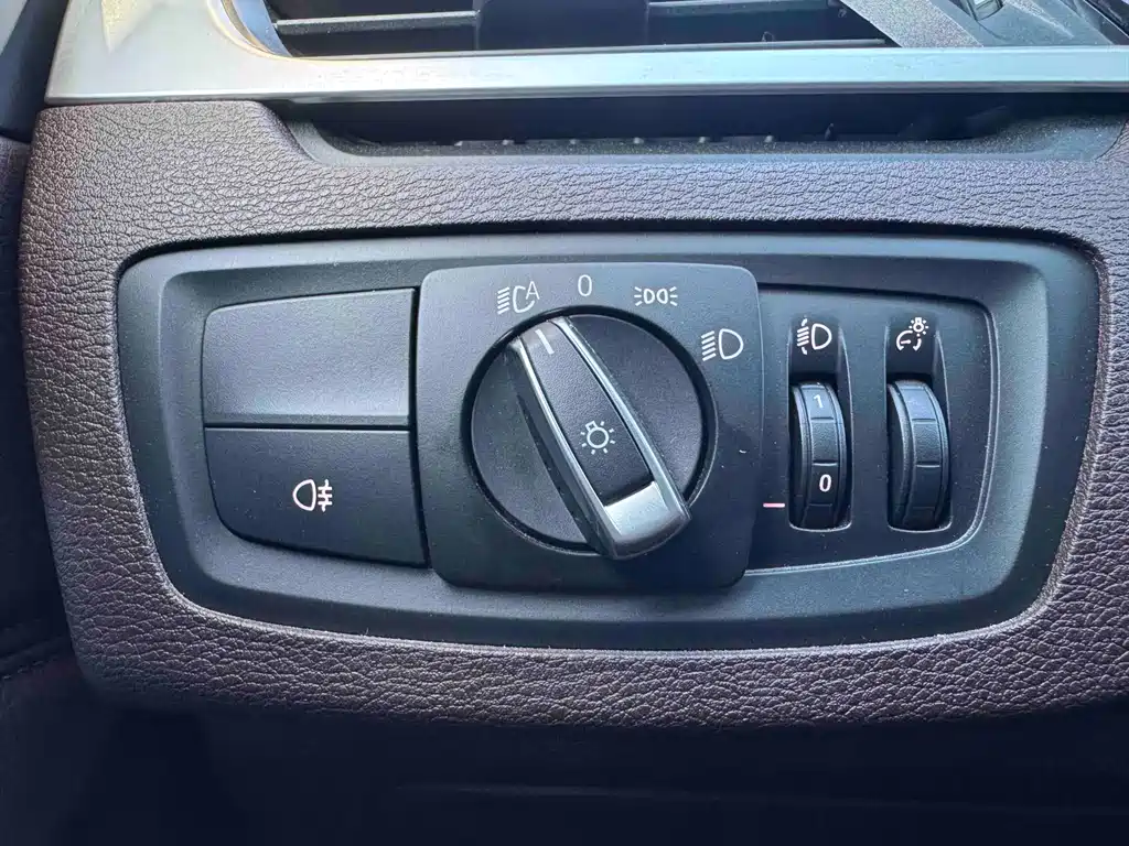BMW X1 — фото 11