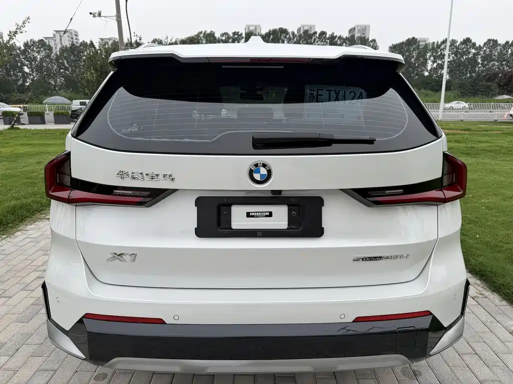 BMW X1 — фото 14