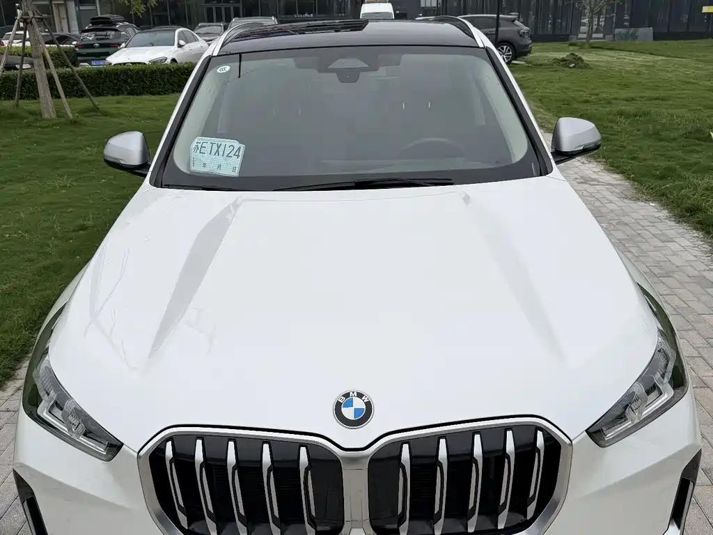 BMW X1 — фото 7