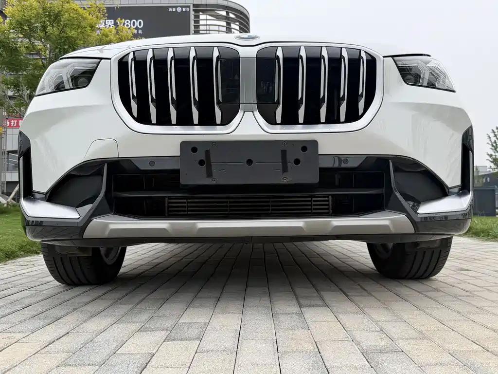 BMW X1 — фото 9
