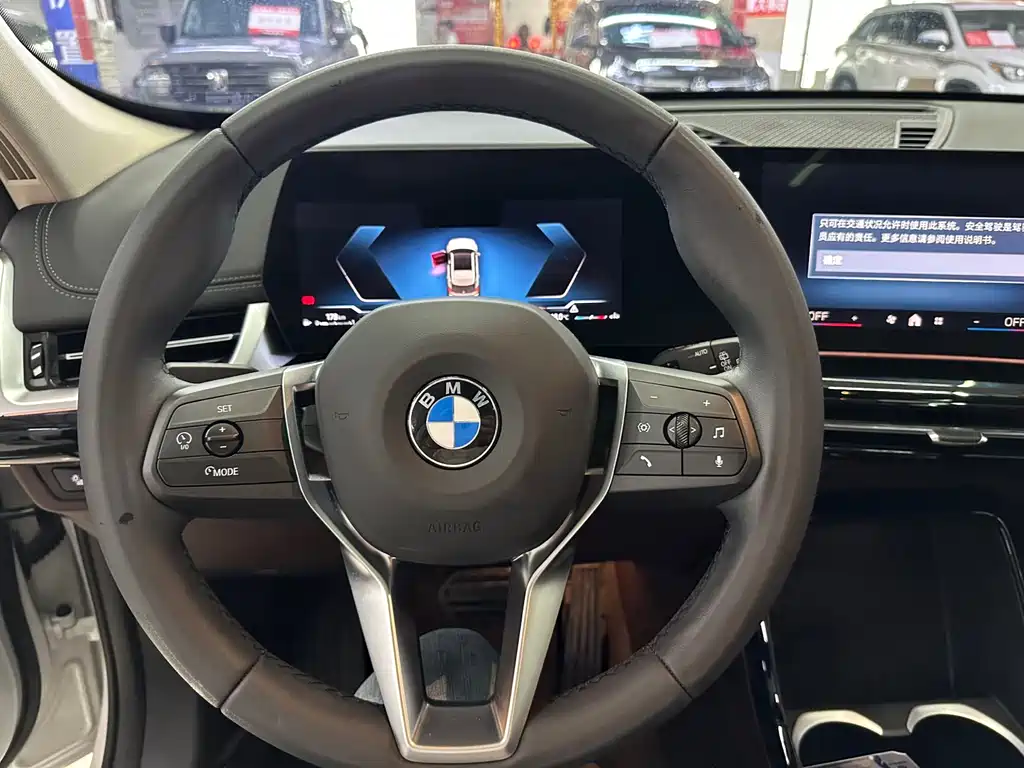 BMW X1 — фото 11