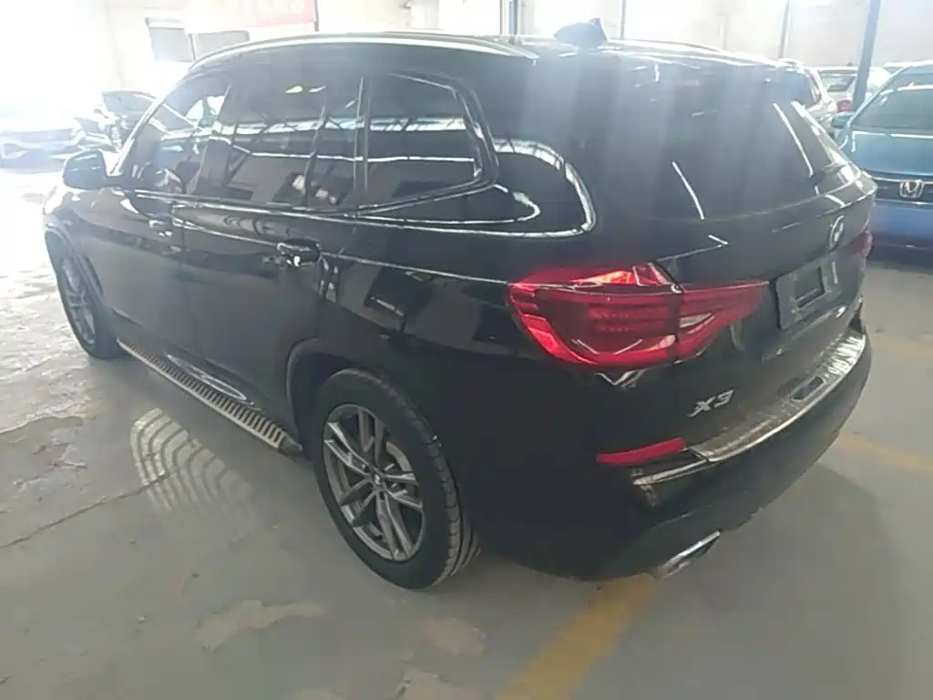 BMW X3 — фото 23
