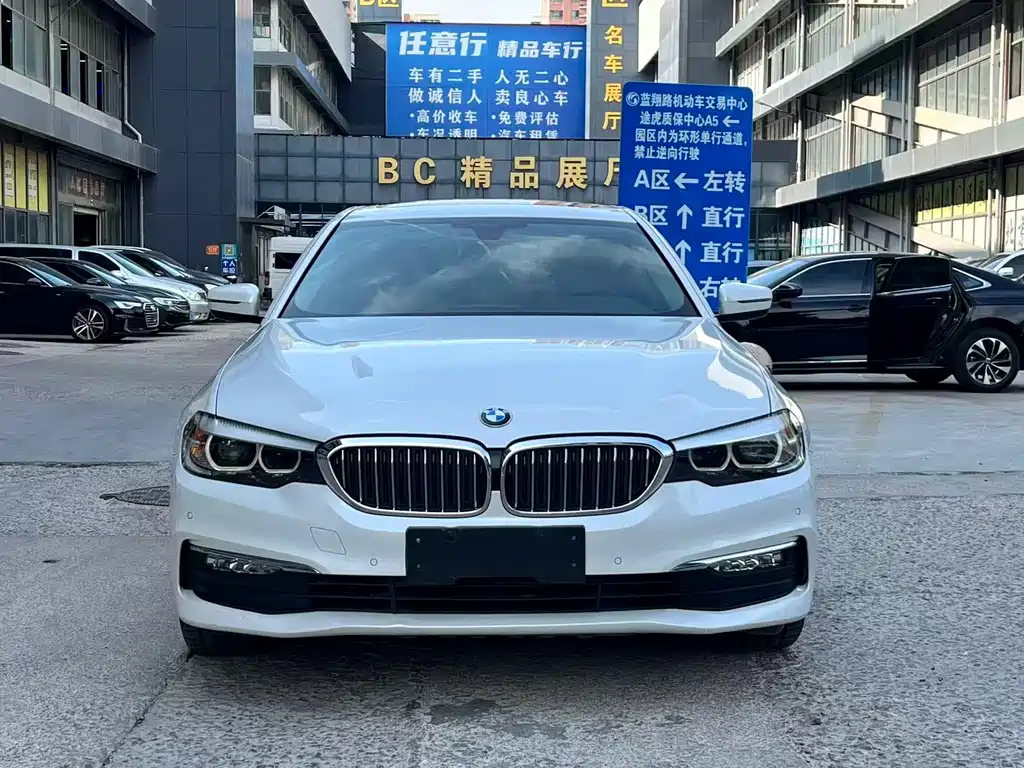 BMW 5 Series — фото 2