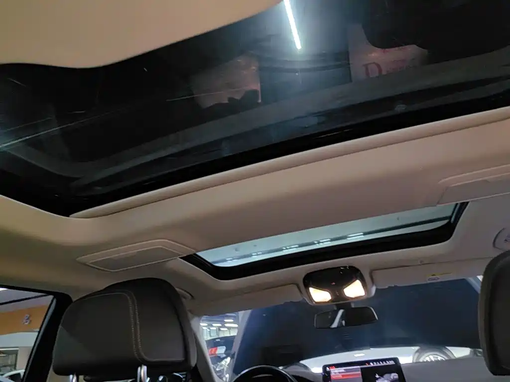 BMW 5 Series — фото 18