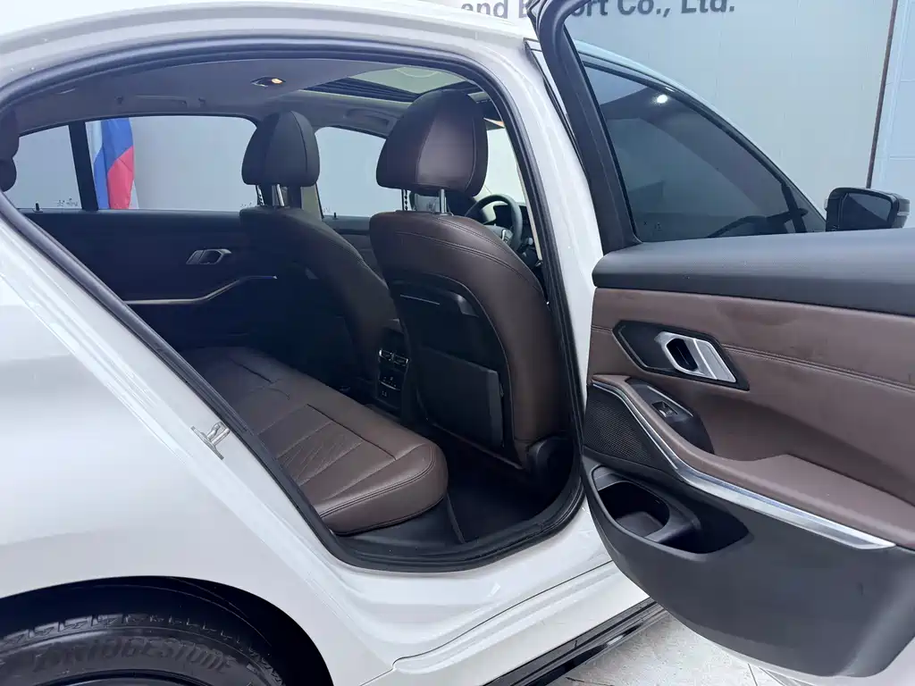 BMW 3 Series — фото 14