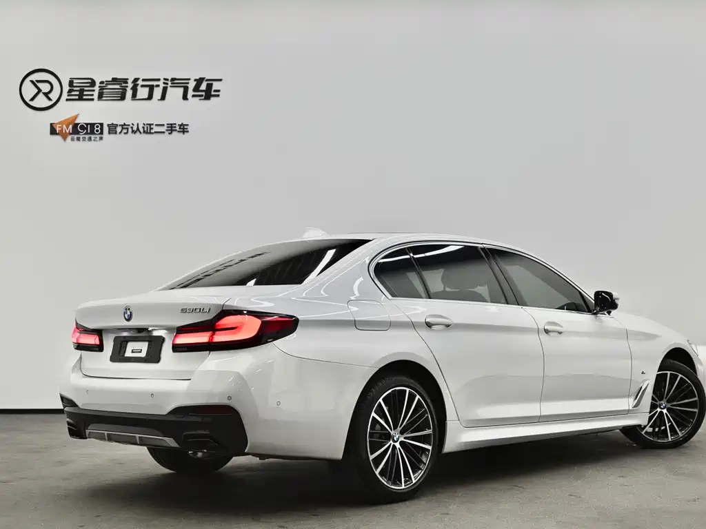 BMW 5 Series — фото 2