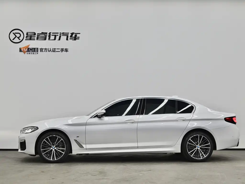 BMW 5 Series — фото 5