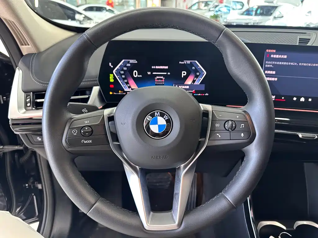 BMW X1 — фото 10