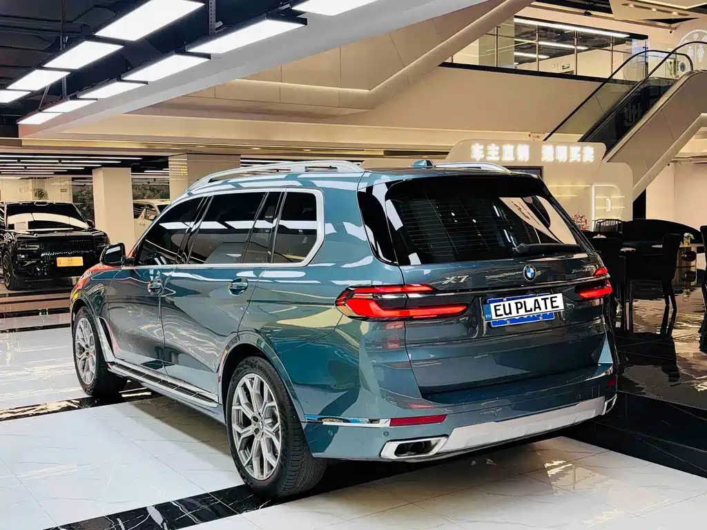 BMW X7 — фото 3