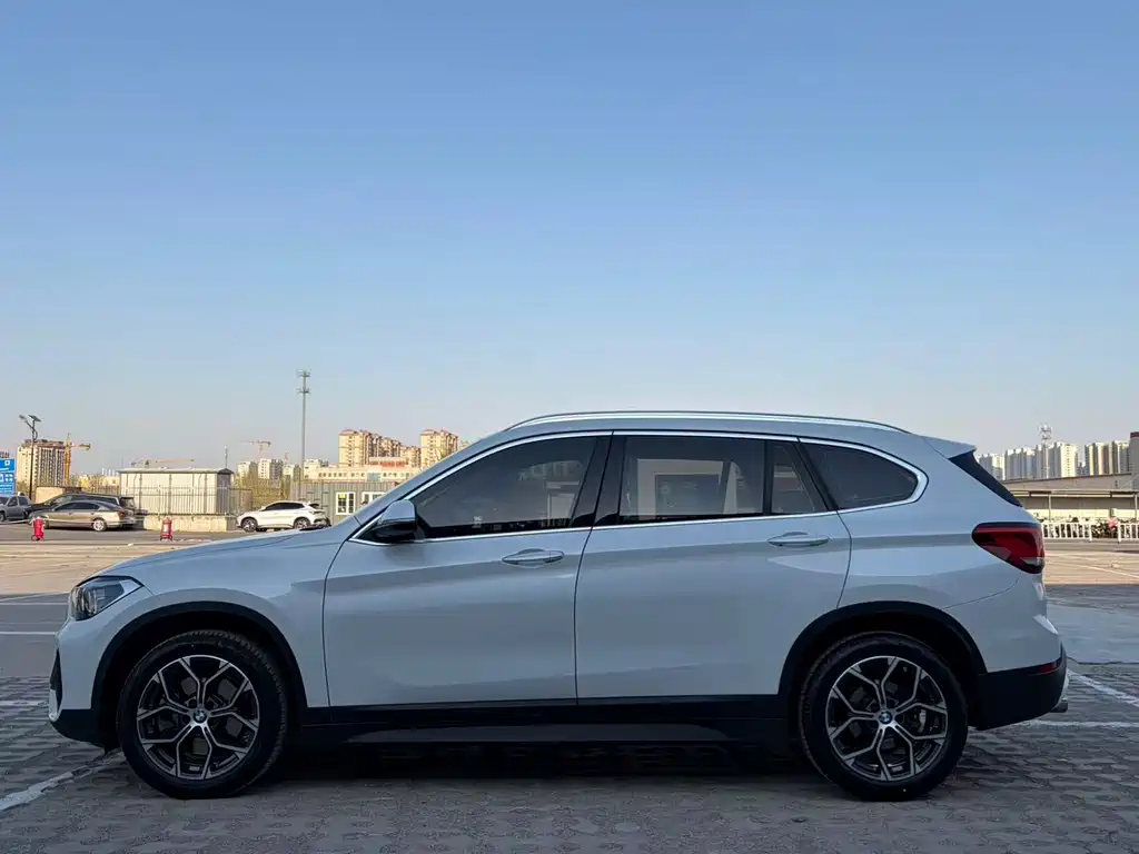 BMW X1 — фото 3