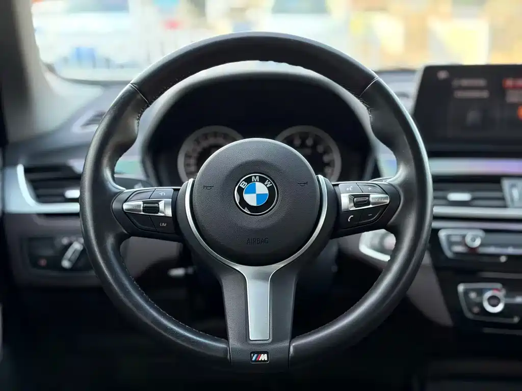 BMW X1 — фото 7