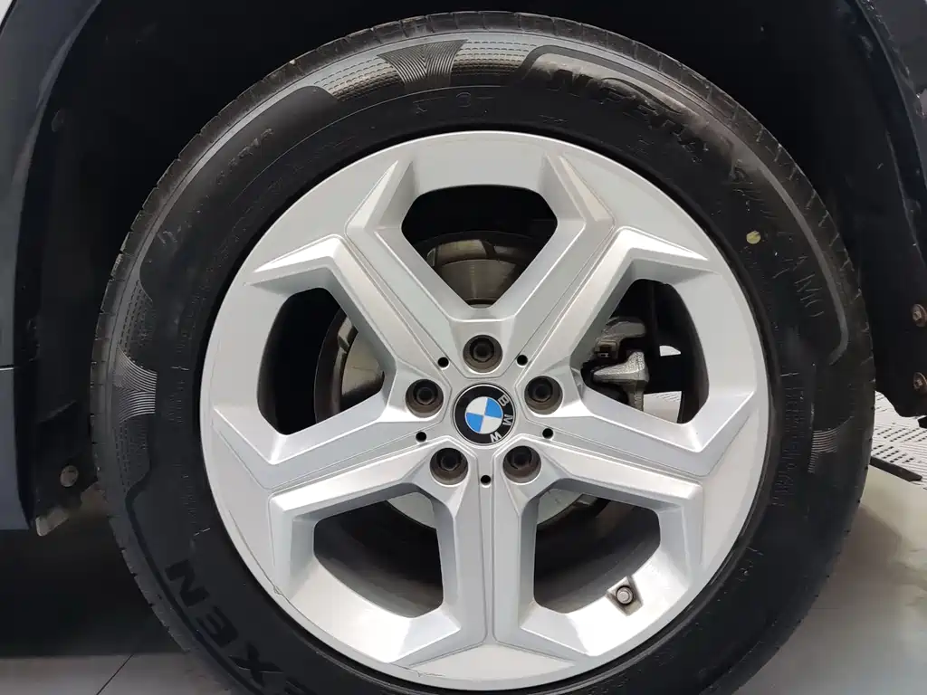 BMW X1 — фото 18