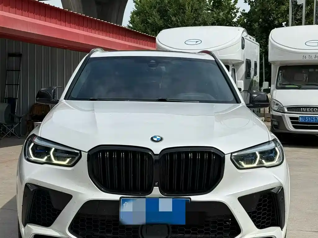 BMW X5 (Import) — фото 2
