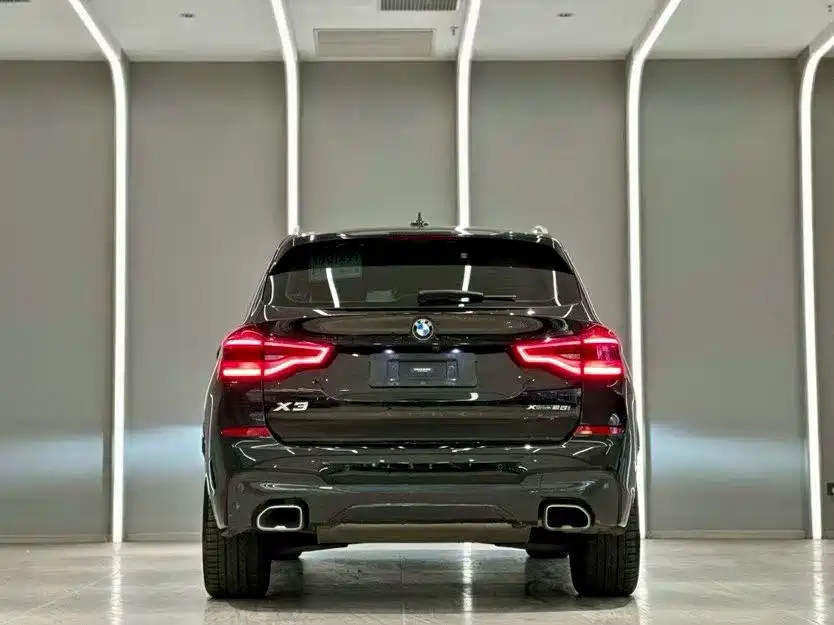 BMW X3 — фото 8