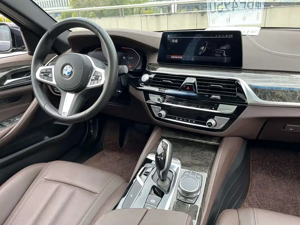 BMW 5 Series — фото 11