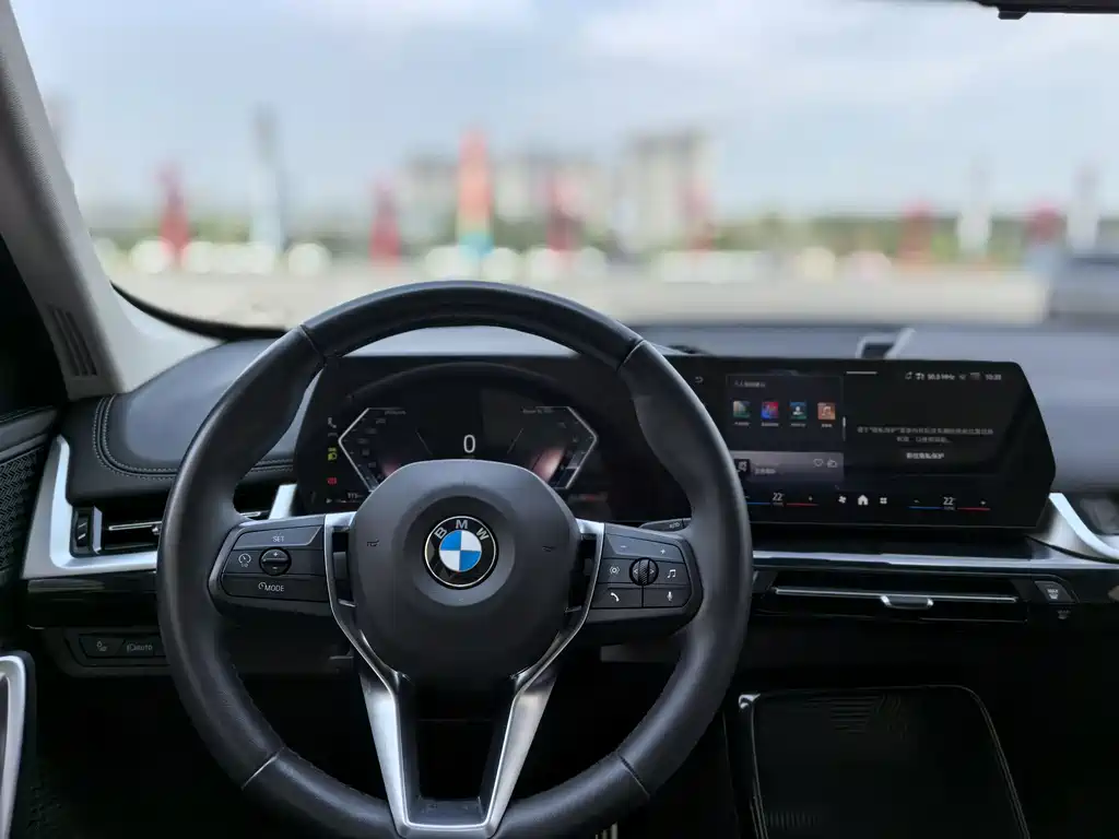 BMW X1 — фото 9