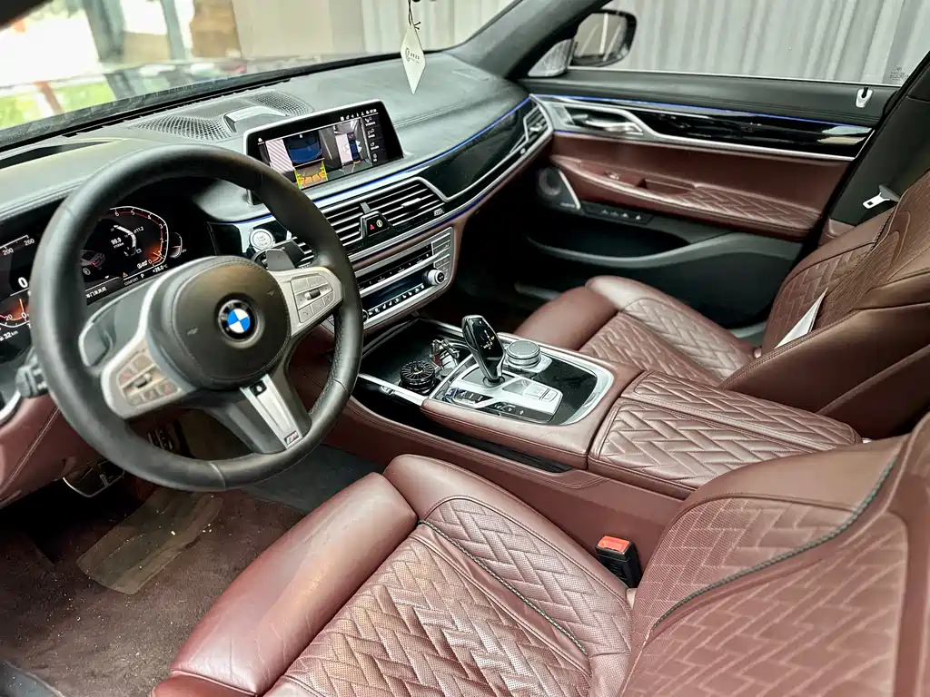 BMW 7 Series — фото 4