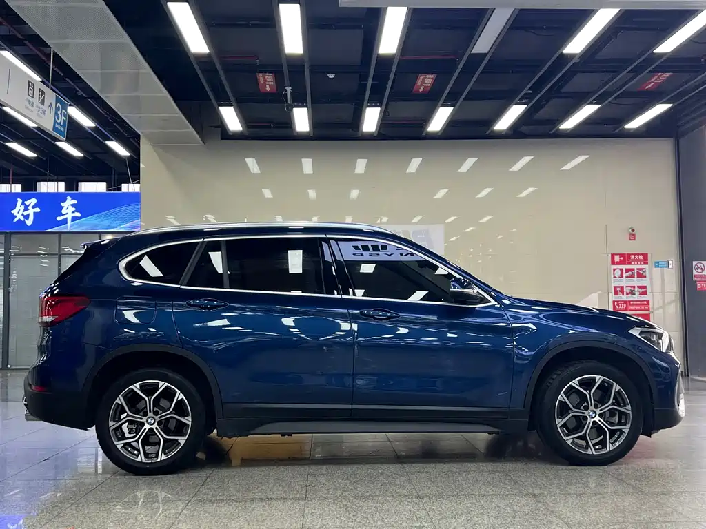 BMW X1 — фото 9