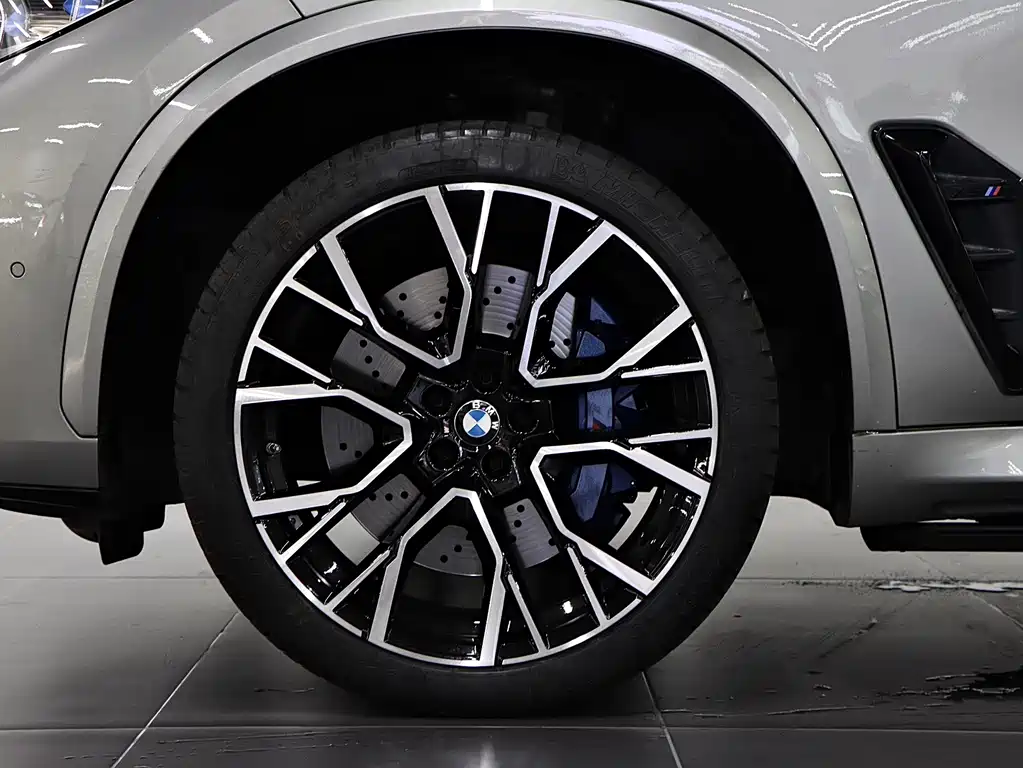 BMW X5 M — фото 8