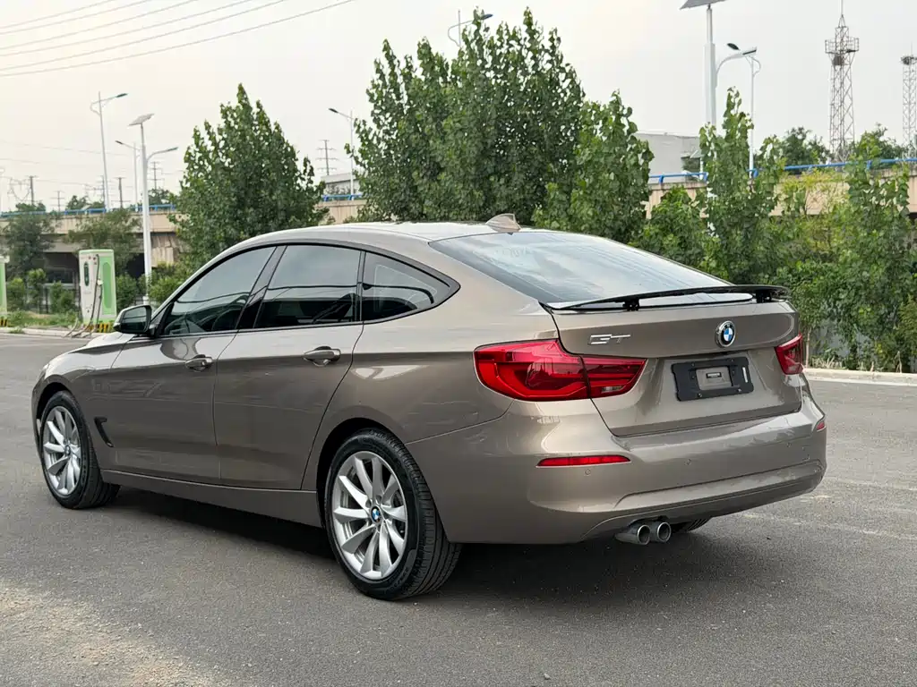 BMW 3 Series GT — фото 8