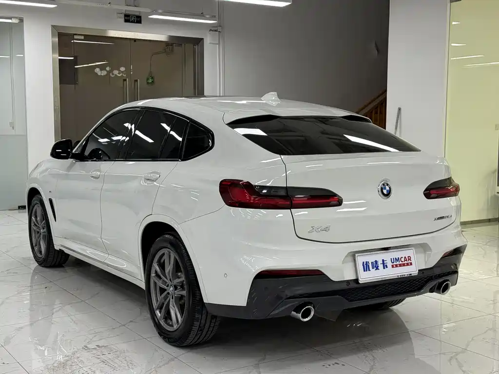 BMW X4 — фото 4