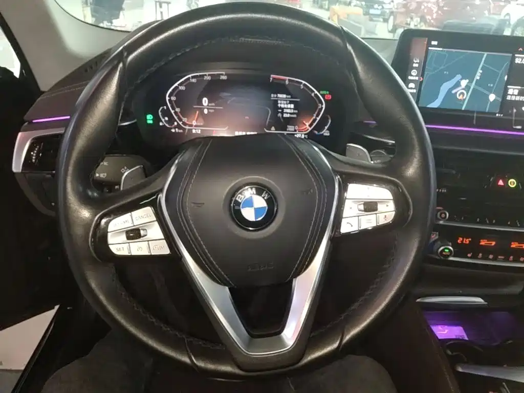 BMW 5 Series — фото 11