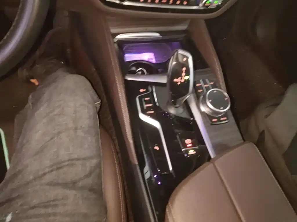 BMW 5 Series — фото 14