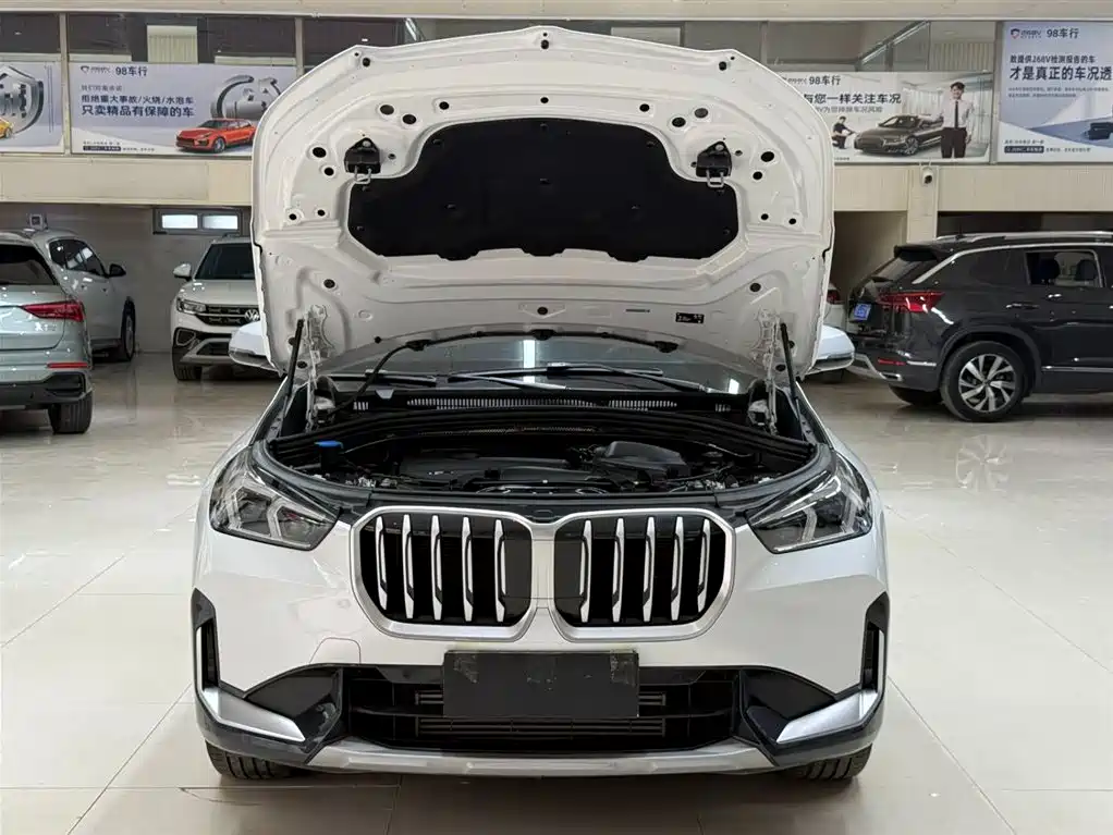 BMW X1 — фото 7