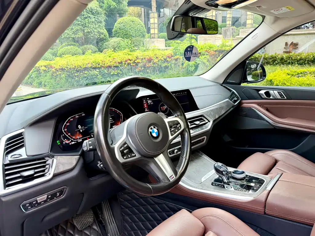 BMW X5 (Import) — фото 8