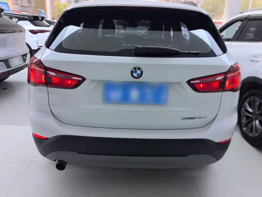 BMW X1 — фото 4