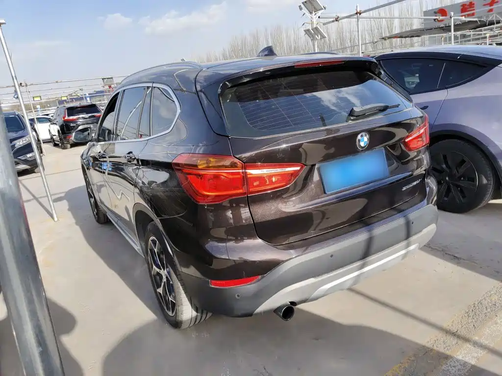 BMW X1 — фото 23