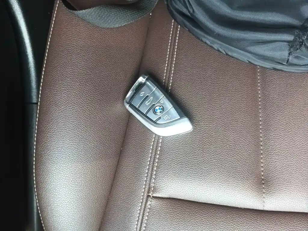 BMW 5 Series — фото 17
