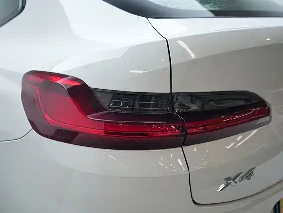BMW X4 — фото 11