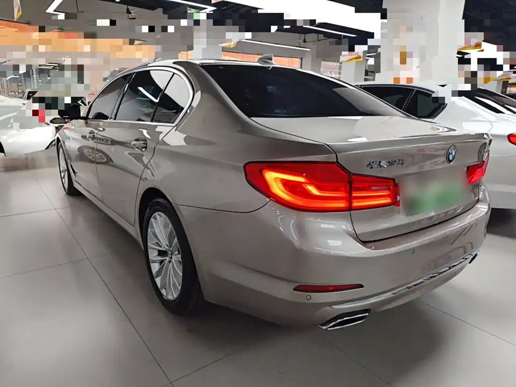 BMW 5 Series New Energy — фото 23