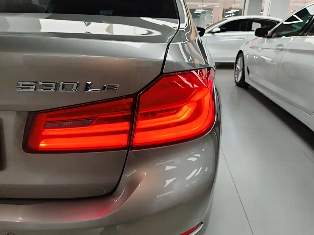 BMW 5 Series New Energy — фото 24