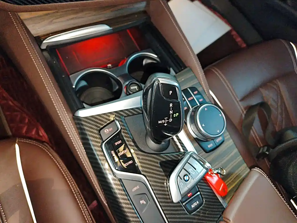 BMW 5 Series New Energy — фото 10