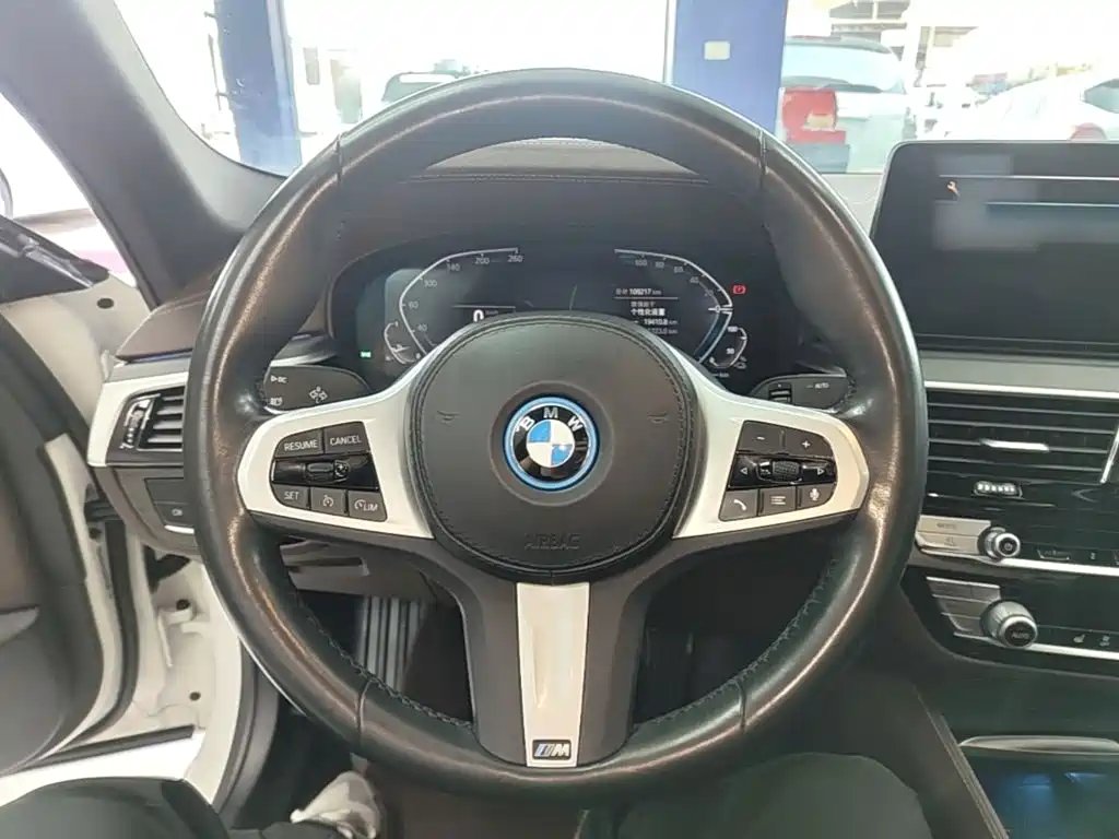 BMW 5 Series New Energy — фото 11