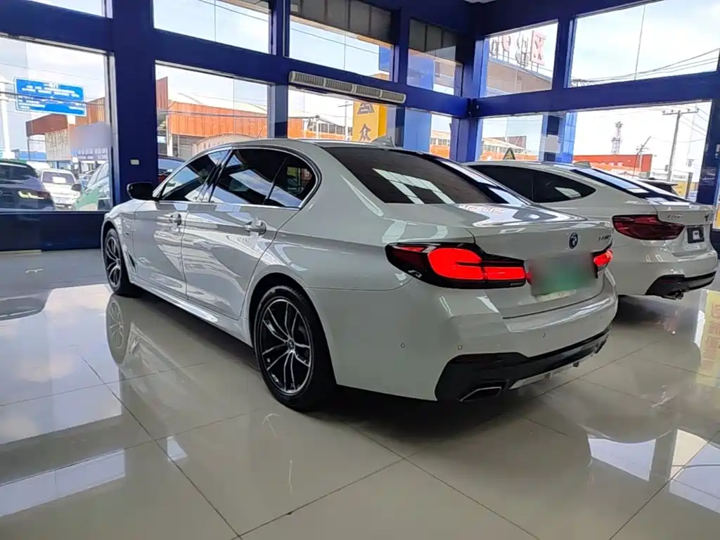 BMW 5 Series New Energy — фото 5