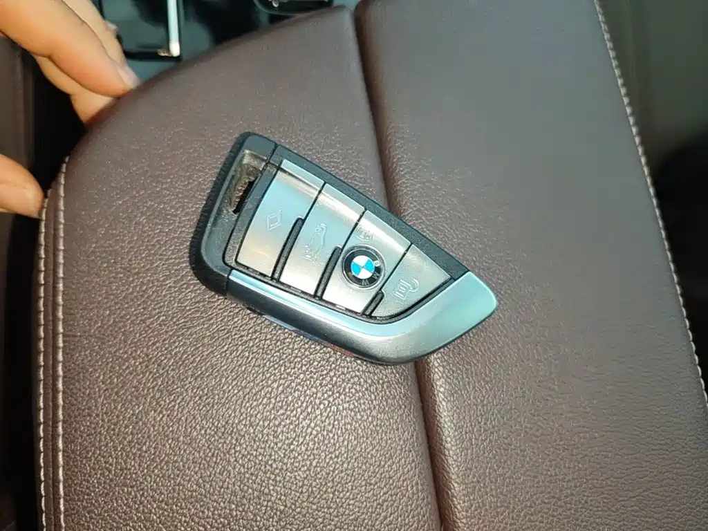 BMW 5 Series New Energy — фото 9