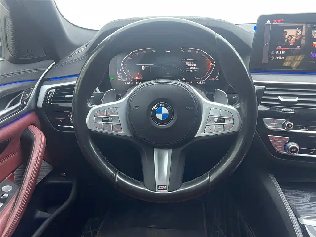 BMW 5 Series — фото 14