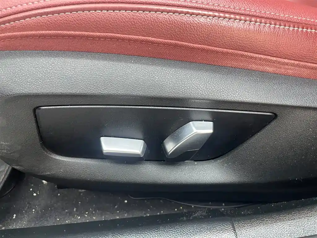 BMW 5 Series — фото 10