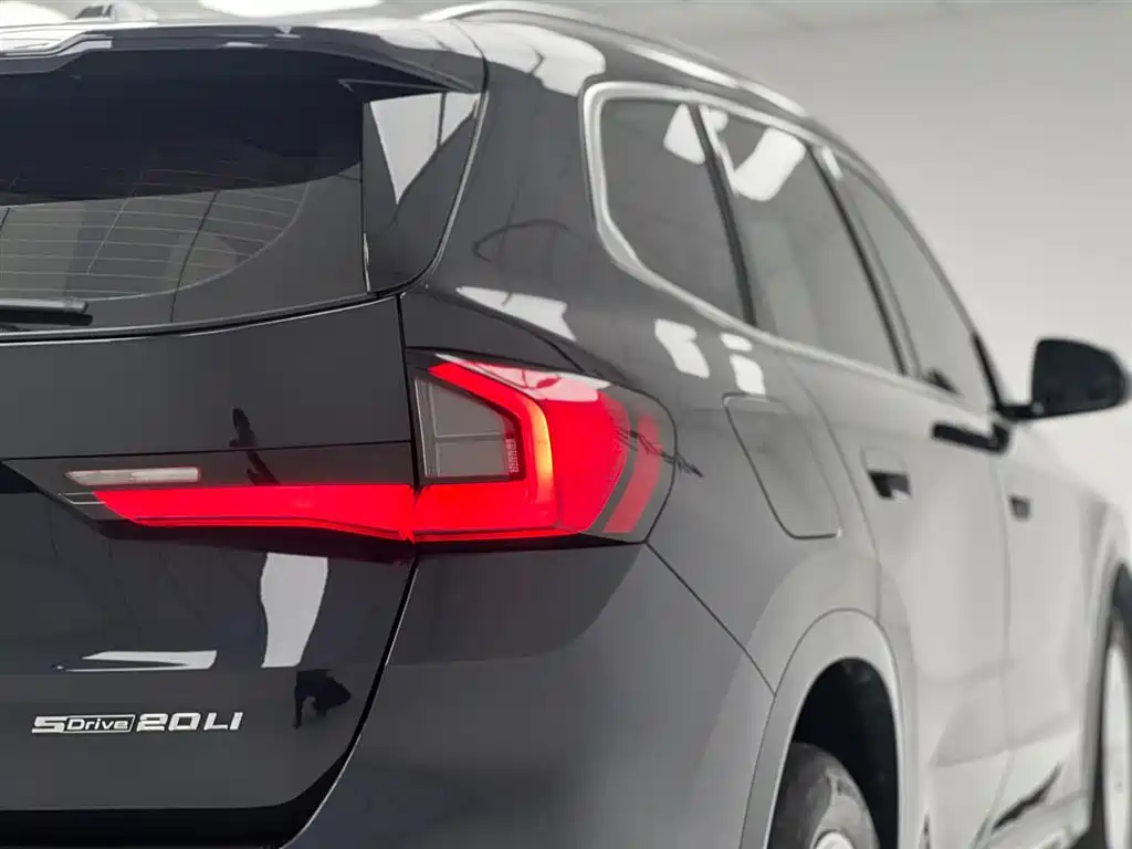 BMW X1 — фото 11