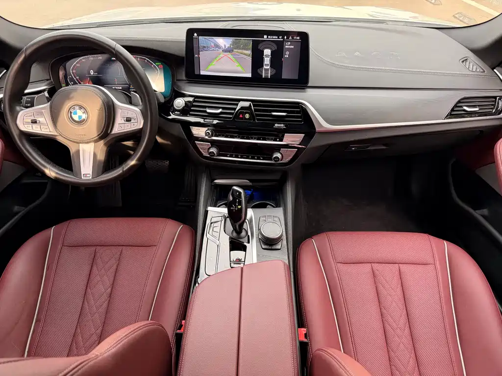 BMW 5 Series — фото 11